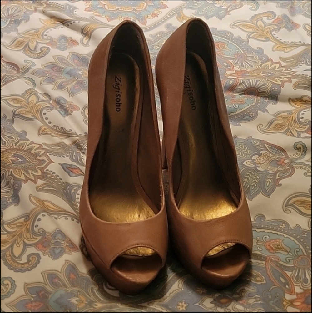 🛍️Zigi Soho High Heels size 6